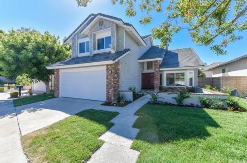 8 Henry, Irvine CA  92620-3256 exterior