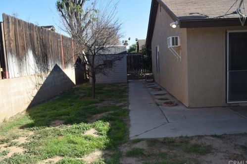 2825 Sonoma Dr, Riverside CA  92504-4318 exterior