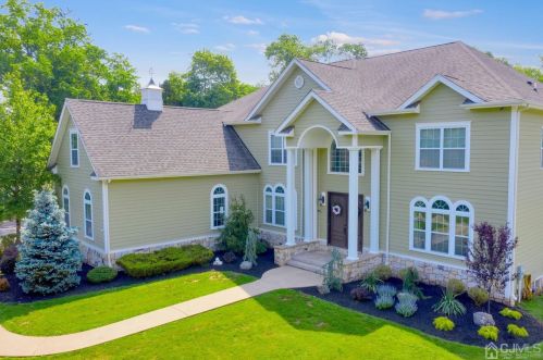 441 2nd Ave, Piscataway, NJ 08854-3601