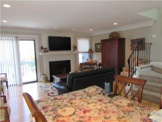 23 Fawn Ridge Ln, Wilton CT  06897-4433 exterior