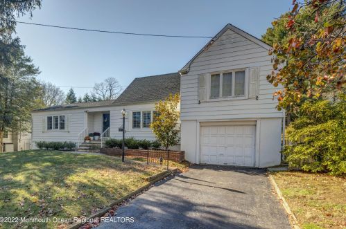 146 Park Ave, Tinton Falls, NJ 07702-4412