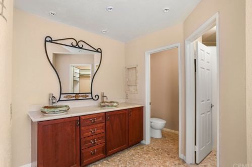 8623 Mesa Oak Dr, Riverside CA  92508-3123 exterior