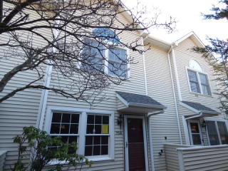712 Faulkner Dr, Hackettstown, NJ 07840-1607