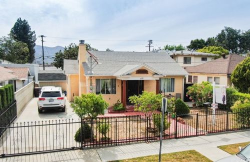 1026 Columbus Ave, Glendale CA  91202-2353 exterior