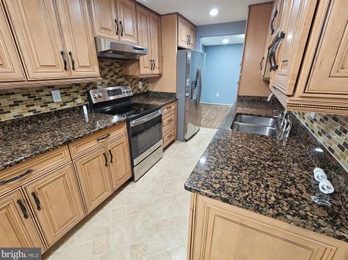 8619 Hayshed Ln, Columbia MD  21045-2604 exterior