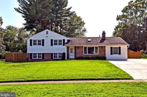 5232 Queensberry Ave, Springfield, VA 22151-1821