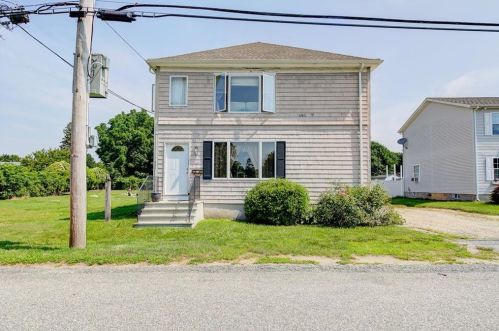 54 Randolph Ave, Tiverton, RI 02878-1528
