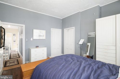 867 30 St, Philadelphia PA 19121-3604 exterior