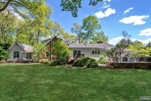 164 Forest Rd, Allendale, NJ 07401-1400