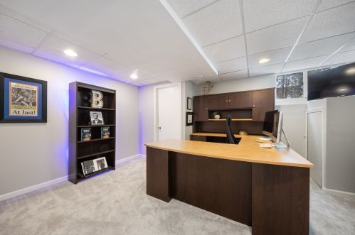 205 Middaugh Rd, Willowbrook IL  60514-1067 exterior