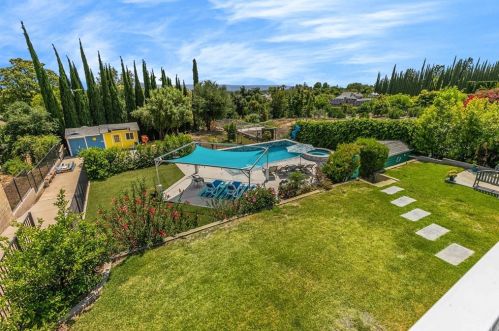 450 25 St, Upland CA 91784-8338 exterior