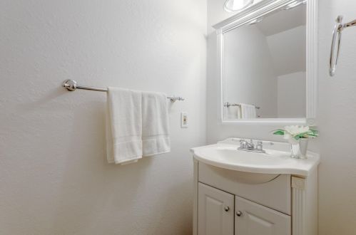 6225 Ackland Ct, Citrus Heights, CA 95621-5208