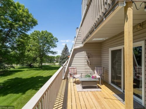 3274 Camelot Dr, Saint Paul MN  55125-2754 exterior