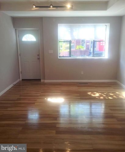 1727 16th St, Philadelphia, PA 19121-3203