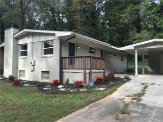 1377 Margarette Dr, Decatur, GA 30035-1116