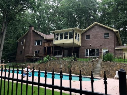 2436 Fawn Rdg, Stone Mountain, GA 30087-1212