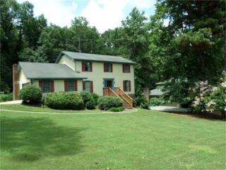 1443 Norwood Dr, Lilburn, GA 30047-5501