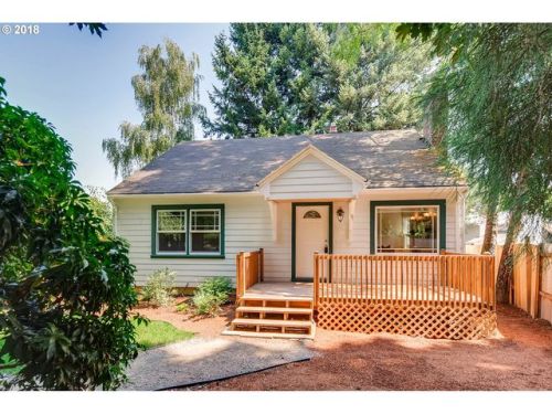 18710 Riv Rd, Portland OR  97267-6720 exterior