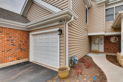1912 Coldspring Rd, Arlington Hts IL  60004-7241 exterior