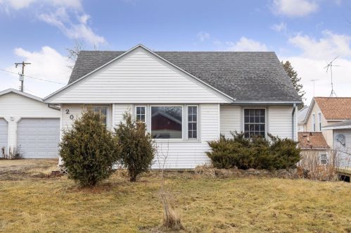 204 1st Ave, Goodhue, MN 55027-9023