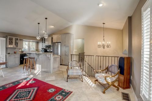1048 Parkview Dr, Fort Collins CO  80525-2873 exterior