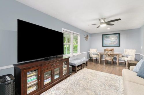 6869 Lockridge Dr, Atlanta GA  30360-1514 exterior