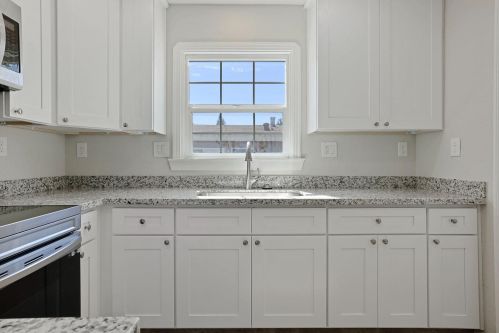 504 Roselawn Ave, Modesto CA  95351-3731 exterior