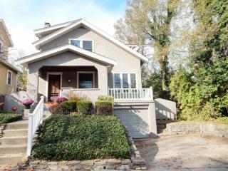 1758 Mcmillan St, Cincinnati OH  45206-2131 exterior