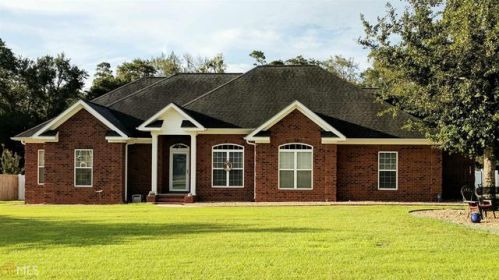 221 Surrey Ln, Statesboro, GA 30458-9199