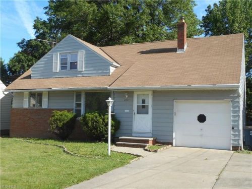 4807 Anderson Rd, Cleveland OH  44124-1003 exterior