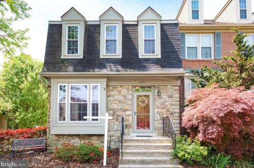 6451 English Ivy Ct, Springfield, VA 22152-2834