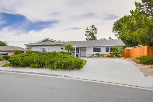 1559 Hillsmont Dr, El Cajon, CA 92020-2941