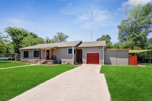 3025 Mesquite Rd, Fort Worth, TX 76111-6215