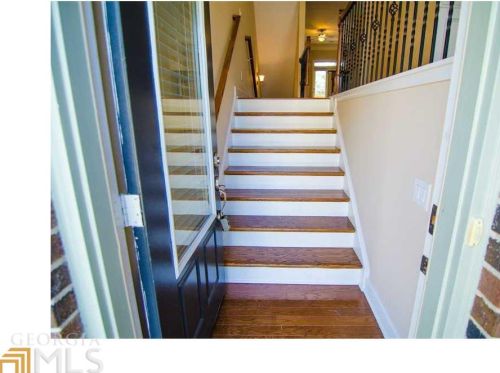 2048 Cobblestone Cir, Atlanta GA  30319-4910 exterior