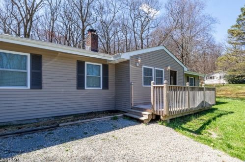 232 Karrville Rd, Port Murray, NJ 07865-4123