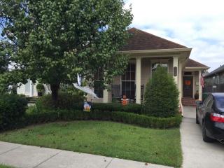 221 Amelia St, Gretna, LA 70053-5320