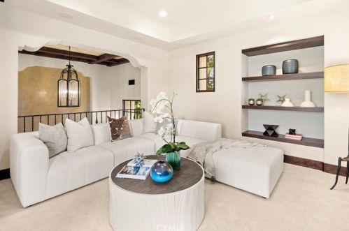 47 Echo Gln, Irvine CA  92603-0421 exterior