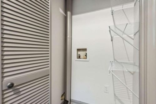 74 Montre Sq, Atlanta GA  30327-4044 exterior