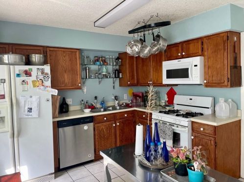 717 Fort Chadbourne Dr, Austin TX  78748-2409 exterior