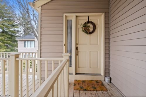 28 Troon Ter, Annandale, NJ 08801-1603