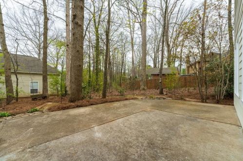340 Falcon Creek Dr, Suwanee GA  30024-2598 exterior