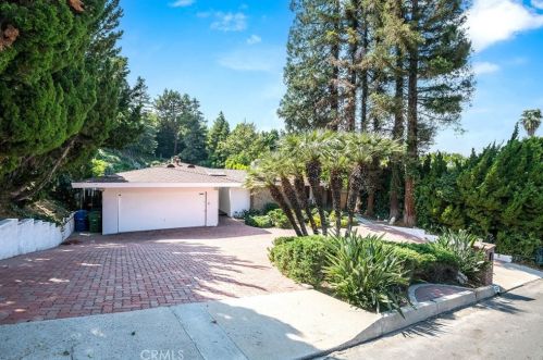 16258 Bertella Dr, Van Nuys, CA 91436-3302