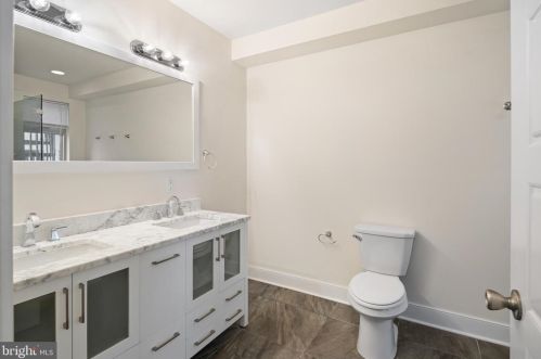 1315 20 St, Philadelphia PA 19146-4303 exterior