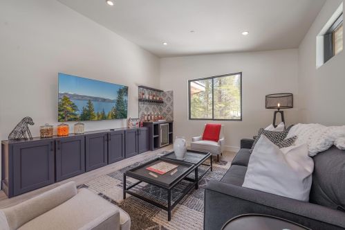 11861 Bottcher Loop, Truckee CA  96161-2793 exterior