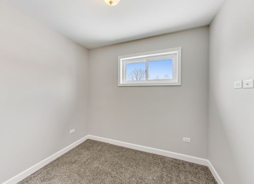 138 Hillside Ln, Willowbrook IL  exterior