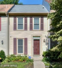 8502 Laurel Oak Dr, Springfield VA  22153-3548 exterior