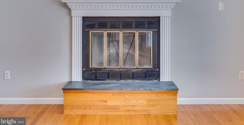 165 Gingerbread Ln, Harpers Ferry WV 25425-5591 exterior