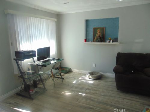 2107 Carol Dr, Fullerton, CA 92833-3009