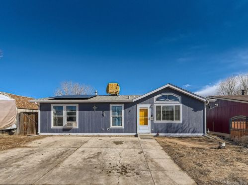220 Valdai St, Denver, CO 80603-9755