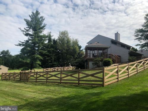 8090 Geaslin Dr, Middletown, MD 21769-8434